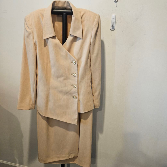 Laura Henson Dresses & Skirts - Women's Laura Henson Vintage 80s Beige Skirt Suit Set Size 12